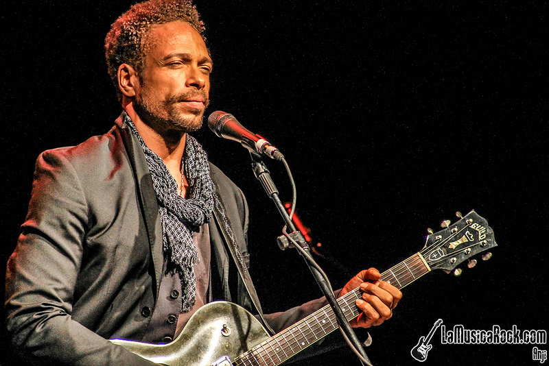 Article : Festival accoustik Bamako: un max de « selfie »pour Gary Dourdan